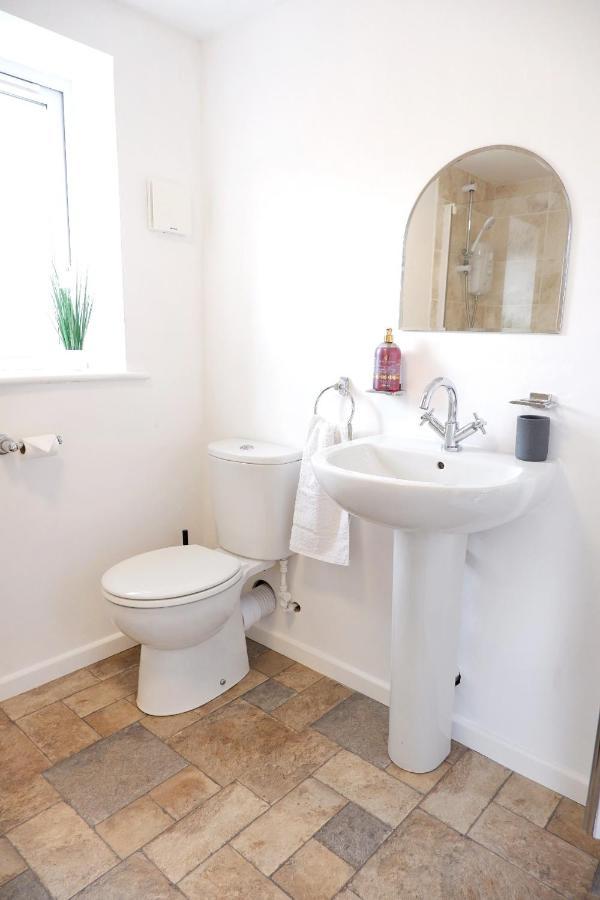 Comfortable And Cozy 4-Bedroom House Near The Hospital 캠브리지 외부 사진