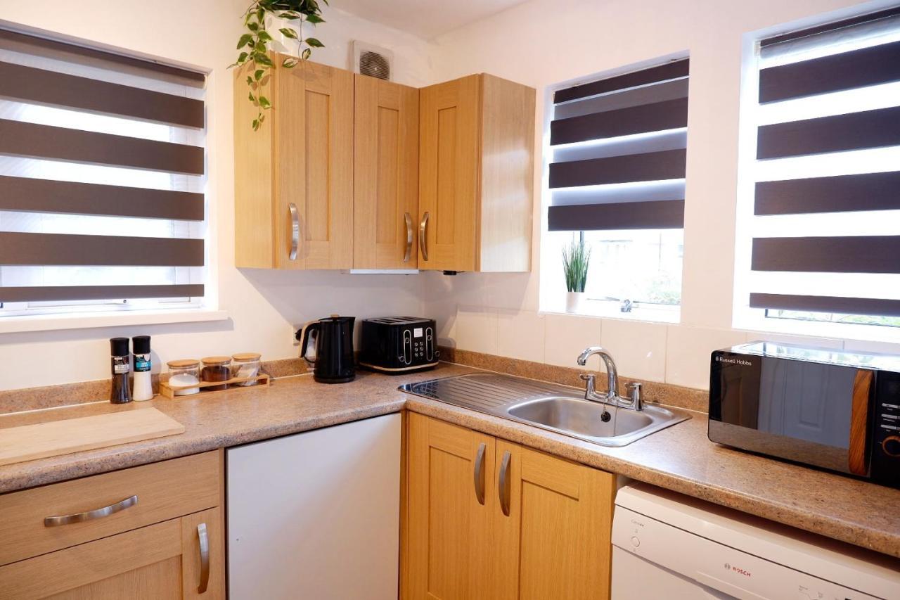 Comfortable And Cozy 4-Bedroom House Near The Hospital 캠브리지 외부 사진